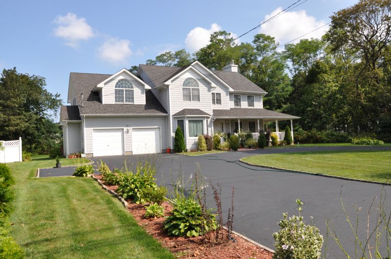 Tar And Chip Driveway Paving